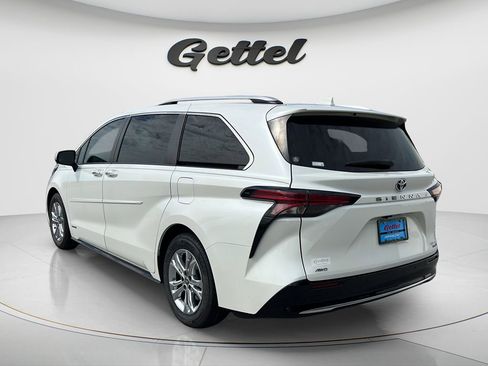 Used 2021 Toyota Sienna Platinum AWD/4WD image 7