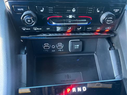 Used 2025 Jeep Grand Cherokee Altitude image 29