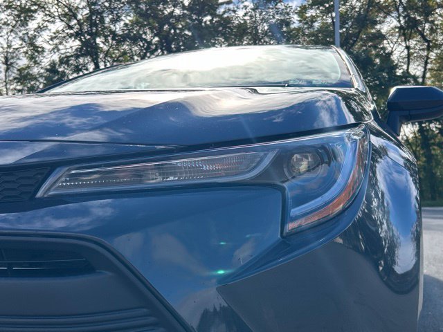 Used 2024 Toyota Corolla LE w/ LE Convenience Package FWD image 4