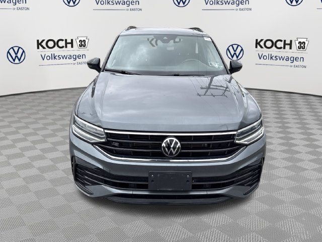 Certified 2024 Volkswagen Tiguan SE R-Line AWD/4WD image 2