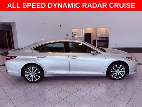 Certified 2020 Lexus ES 300h w/ Premium Package image 8