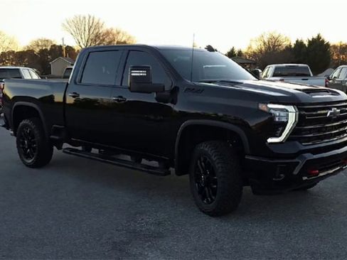 Certified 2025 Chevrolet Silverado 2500 LTZ w/ LTZ Plus Package image 2