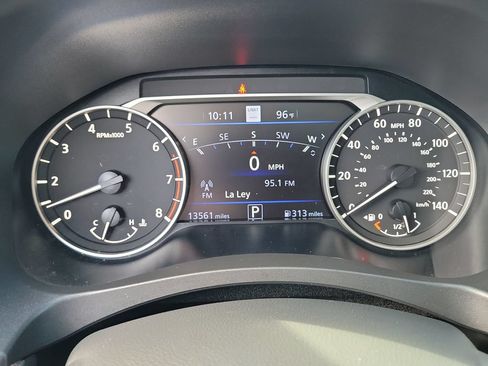 Used 2024 Nissan Altima 2.5 SL FWD image 14