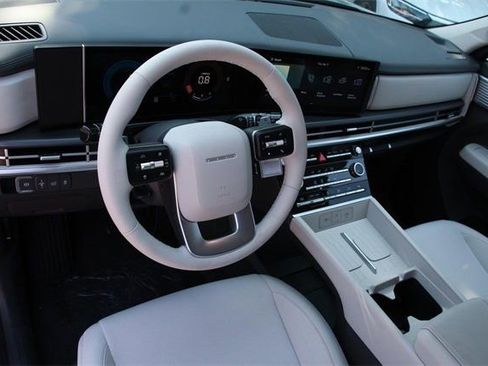 Certified 2026 Hyundai Santa Fe SE image 8