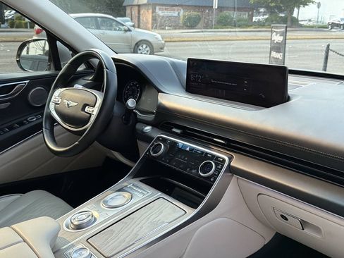 Used 2022 Genesis GV80 3.5T w/ Advanced Package 06 AWD/4WD image 19