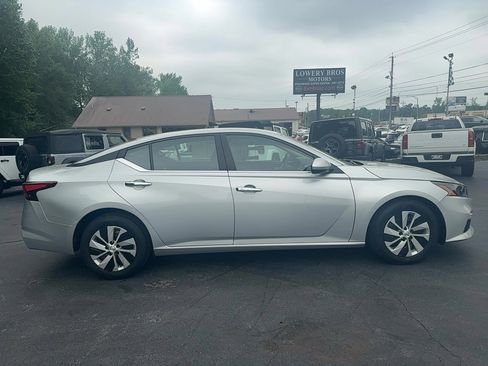 Used 2022 Nissan Altima 2.5 S image 4
