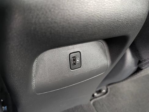 Used 2025 Nissan Sentra SV FWD image 13