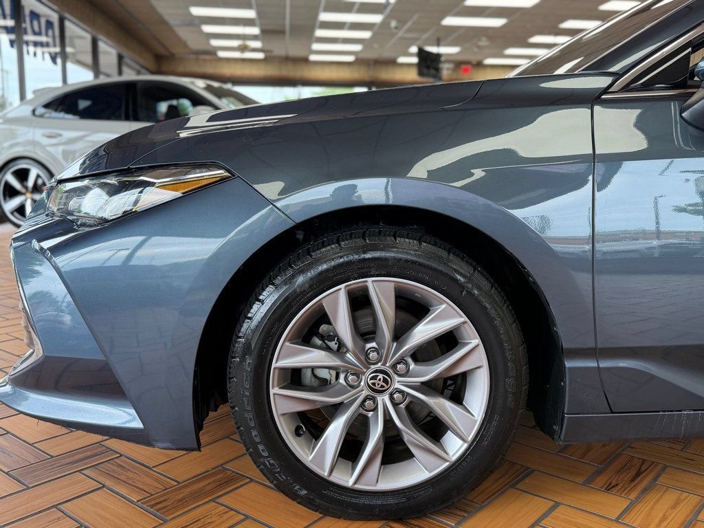 Used 2021 Toyota Avalon XLE FWD image 11
