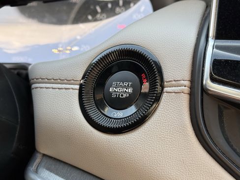 Used 2024 Jeep Compass Limited image 21