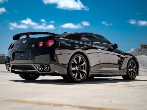 Used 2009 Nissan GT-R Premium image 6