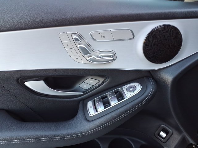 Used 2022 Mercedes-Benz GLC 300 image 13