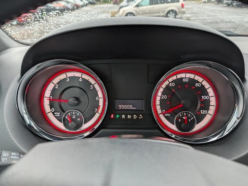 Used 2018 Dodge Grand Caravan SXT FWD image 20