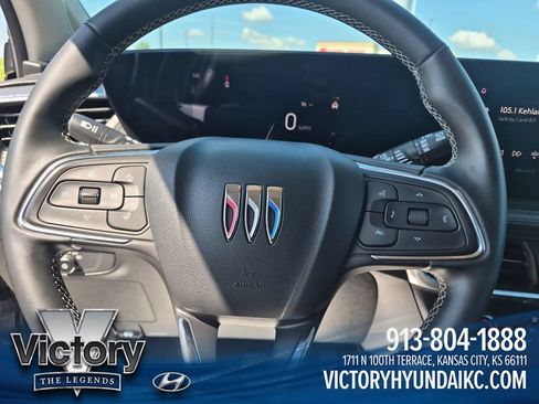 Used 2024 Buick Encore GX Preferred w/ Comfort Package AWD/4WD image 14