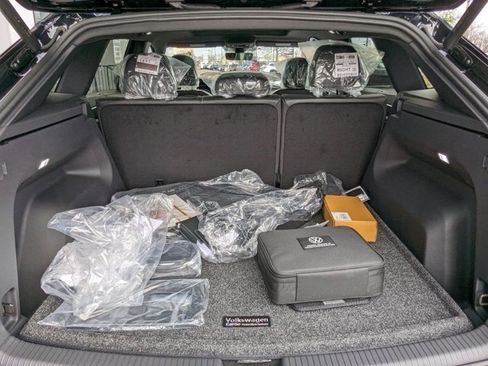 New 2024 Volkswagen Atlas Cross Sport SEL image 25