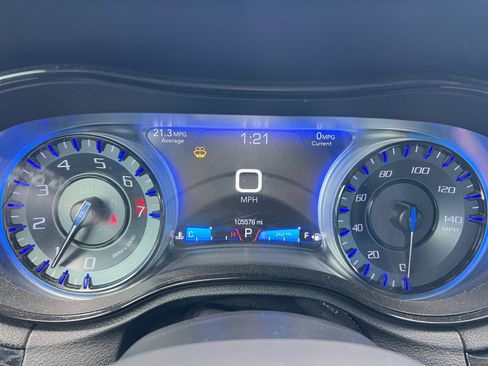 Used 2017 Chrysler 300 S w/ 300S Premium Group AWD/4WD image 10