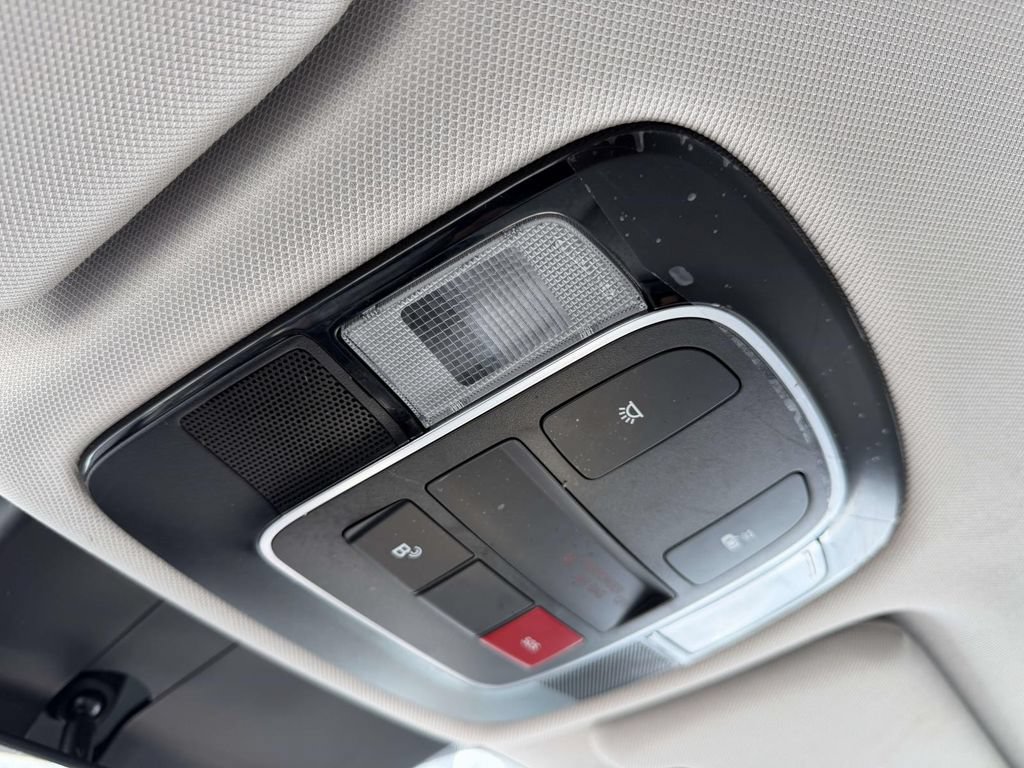 Certified 2025 Hyundai Sonata SEL AWD/4WD image 32