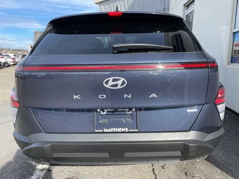 Used 2025 Hyundai Kona SEL image 4