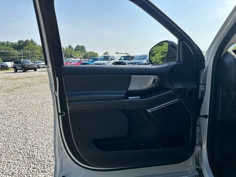 Used 2025 Ford Expedition Max Active AWD/4WD image 28