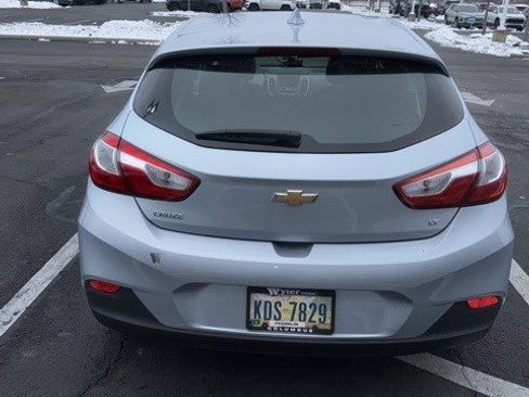Used 2017 Chevrolet Cruze LT image 7
