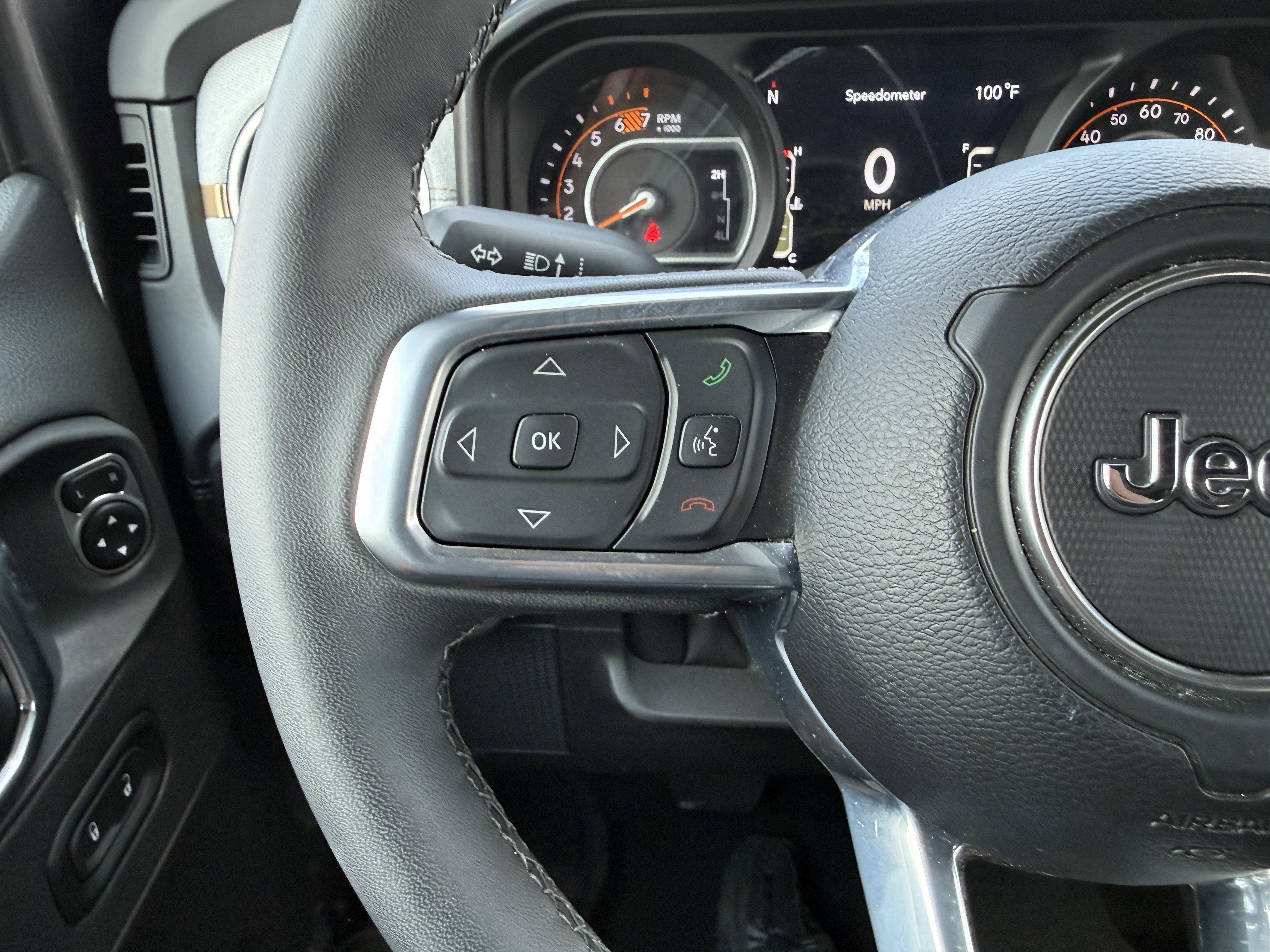 Used 2026 Jeep Wrangler Unlimited Sahara AWD/4WD image 18