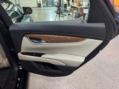 Used 2019 Cadillac XTS Luxury FWD image 15