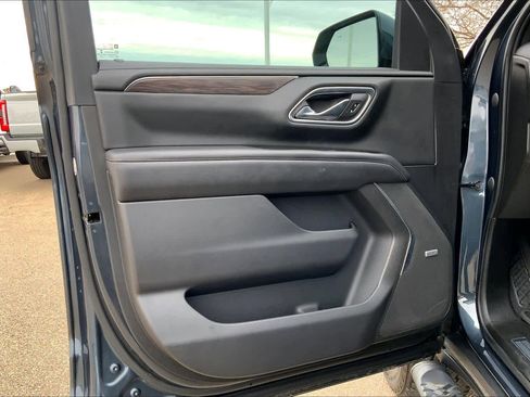 Used 2021 Chevrolet Tahoe Z71 w/ Z71 Signature Package image 43