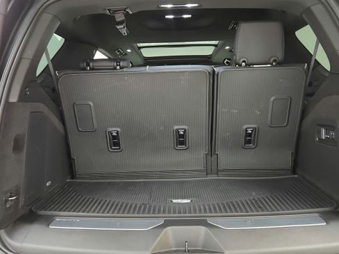 Used 2026 Cadillac Escalade Luxury w/ LPO, Floor Liner Package AWD/4WD image 33
