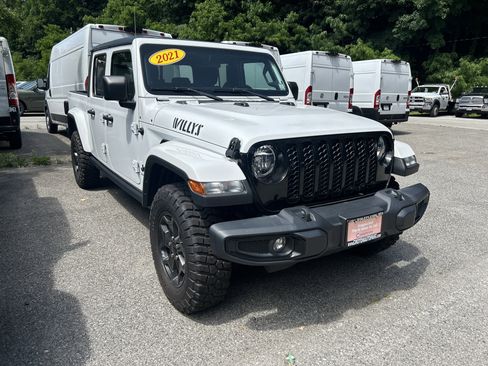 Used 2021 Jeep Gladiator Sport AWD/4WD image 5