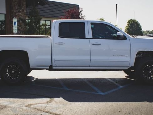 Used 2018 Chevrolet Silverado 1500 LT w/ All Star Edition AWD/4WD image 15