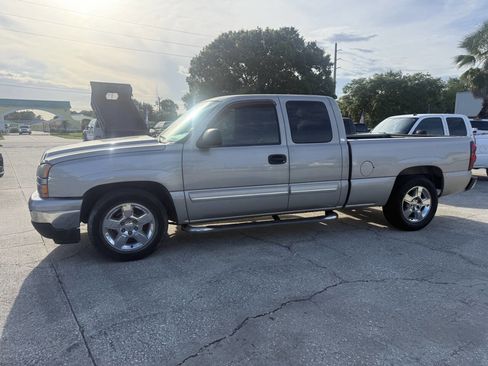 Used 2007 Chevrolet Silverado 1500 LT w/ Extended Cab Value Package RWD image 5