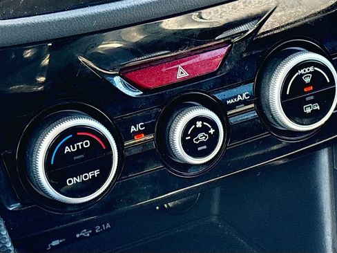 Used 2022 Subaru Forester Premium image 15