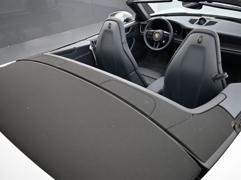 Certified 2025 Porsche 911 Carrera RWD image 27