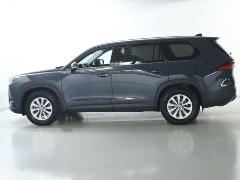 Used 2024 Toyota Grand Highlander XLE image 38