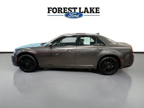 Used 2019 Chrysler 300 S image 4