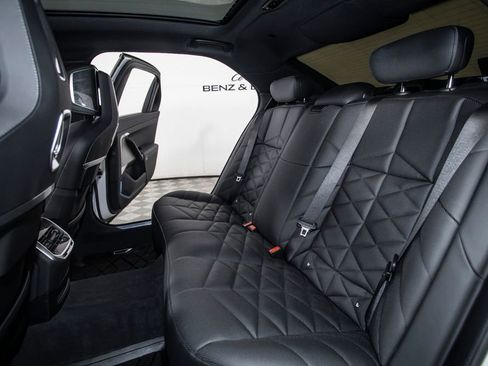 Used 2025 BMW 740i 740i w/ Premium Package image 40