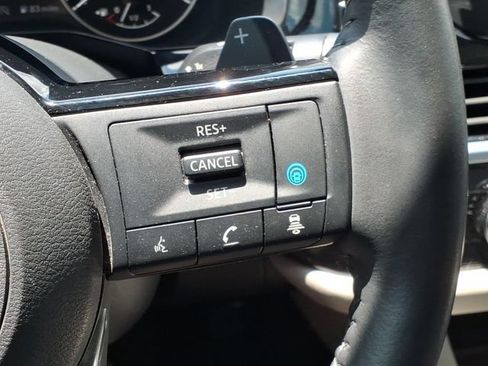 Used 2023 Nissan Pathfinder SL w/ Black Appearance Package FWD image 24
