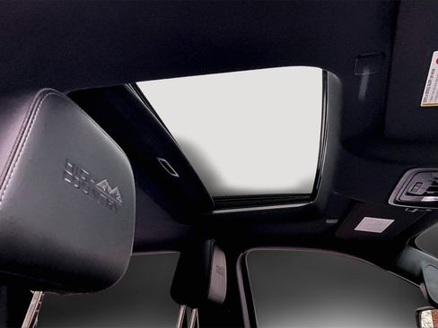 Used 2020 Chevrolet Silverado 2500 High Country w/ Technology Package image 15