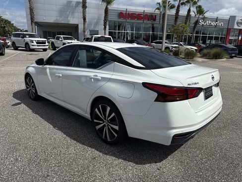 Certified 2022 Nissan Altima 2.5 SR image 8