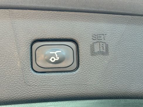 Used 2024 Ford Edge SEL w/ Convenience Package AWD/4WD image 9