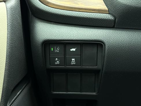 Used 2017 Honda CR-V Touring image 21