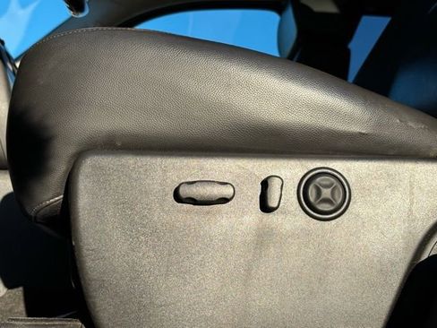 Used 2008 GMC Sierra 2500 SLT w/ Z71 Off-Road Package image 14