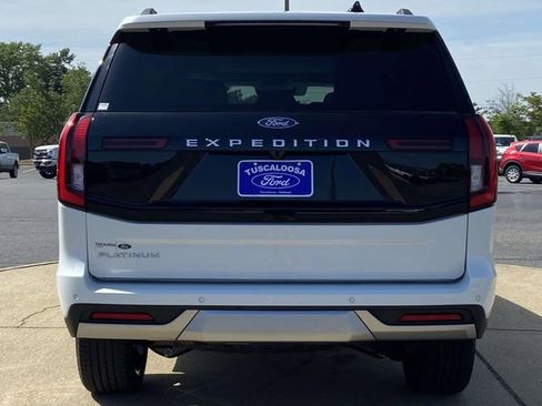 New 2026 Ford Expedition Platinum AWD/4WD image 3