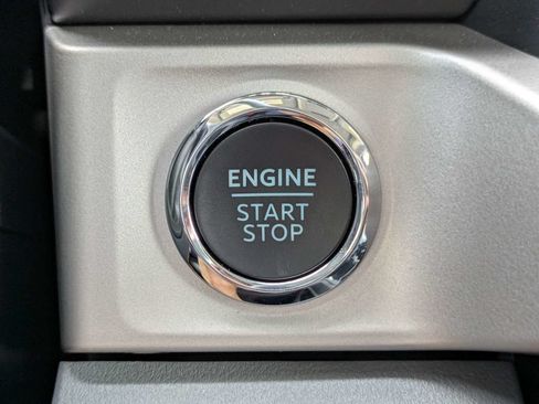 New 2026 Ford F250 XLT w/ XLT Premium Package AWD/4WD image 32