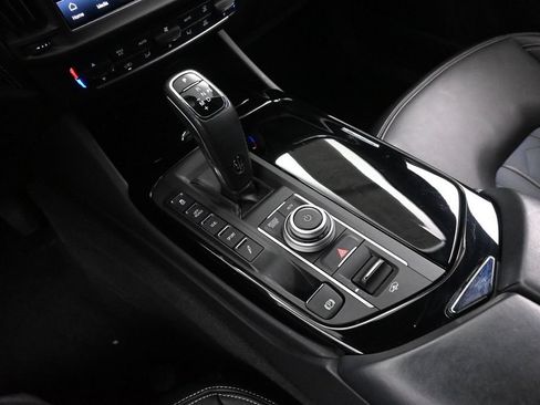 Used 2022 Maserati Levante GT AWD/4WD image 42