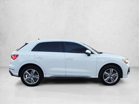 Used 2021 Audi Q3 2.0T Premium w/ Convenience Package image 4