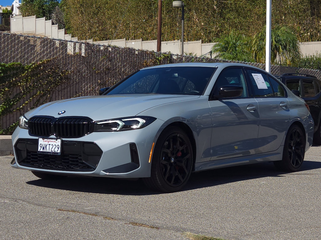 Used 2026 BMW 330i Sedan w/ M Sport Package RWD image 3