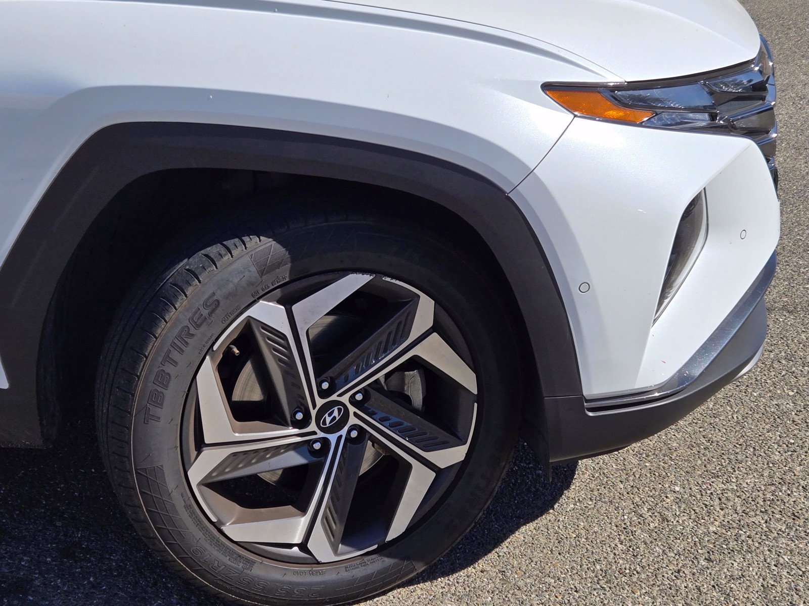 Used 2022 Hyundai Tucson Limited AWD/4WD image 9