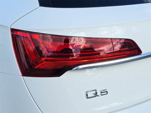 Used 2023 Audi Q5 2.0T Premium Plus w/ Premium Plus Package image 38