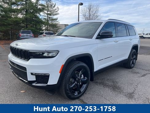 Used 2025 Jeep Grand Cherokee L Limited w/ Black Appearance Package AWD/4WD image 1