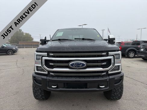 Used 2022 Ford F350 Platinum image 2